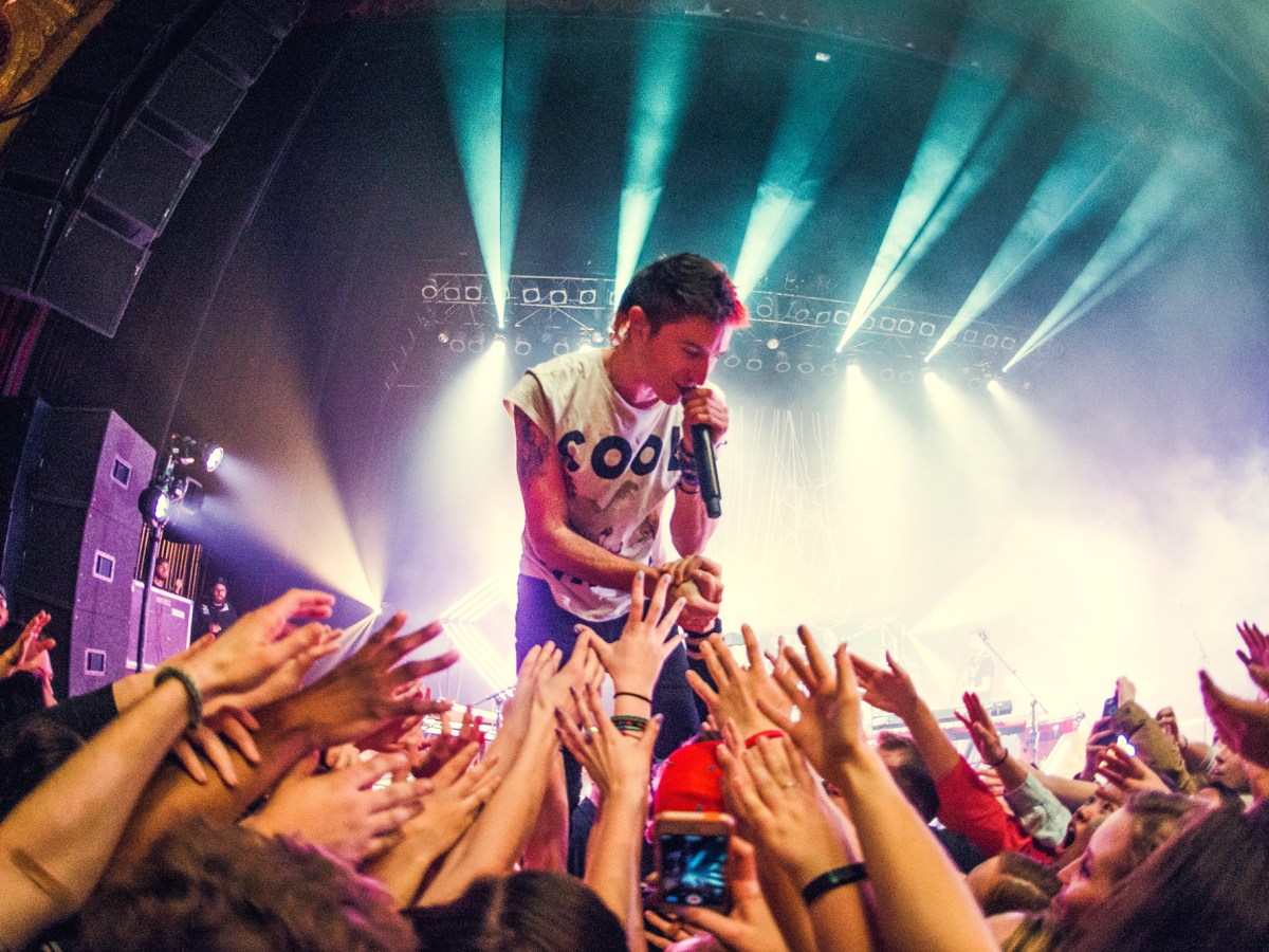 WALK THE MOON
